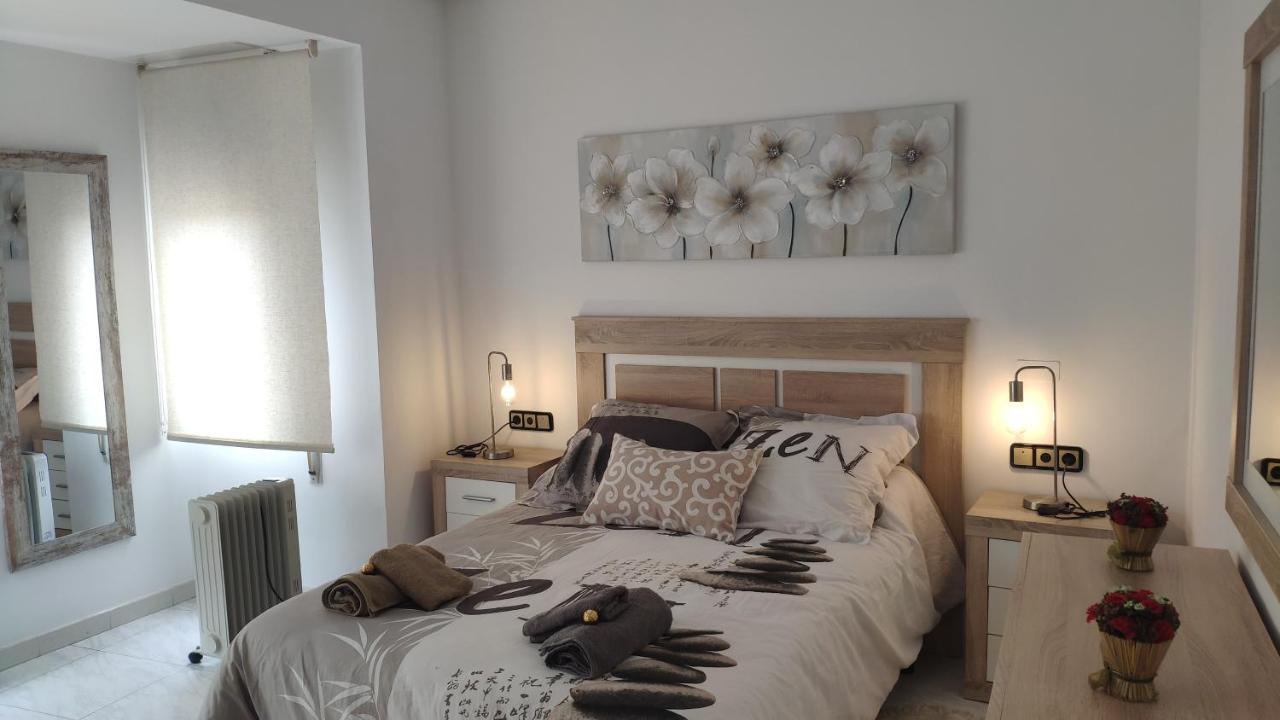 The Triplets Apartment Agres Bagian luar foto