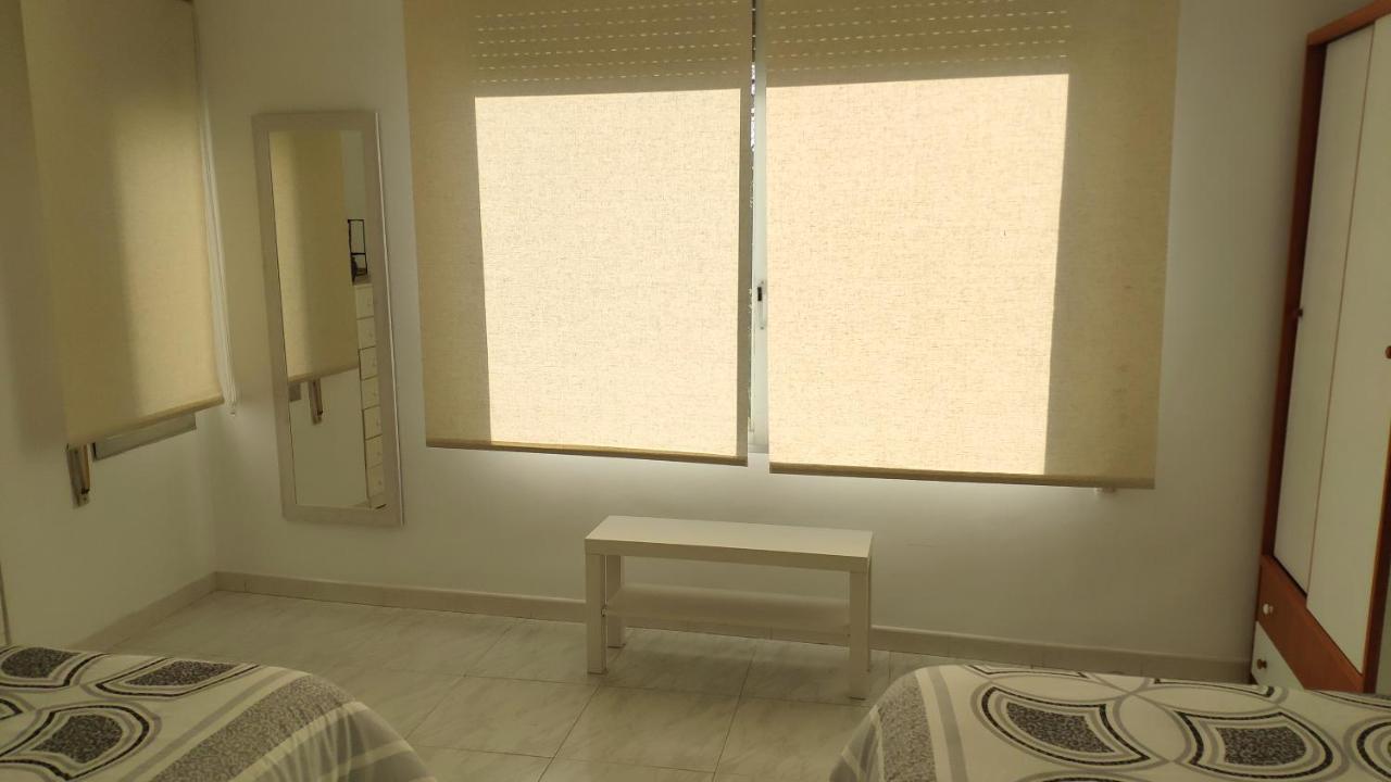 The Triplets Apartment Agres Bagian luar foto
