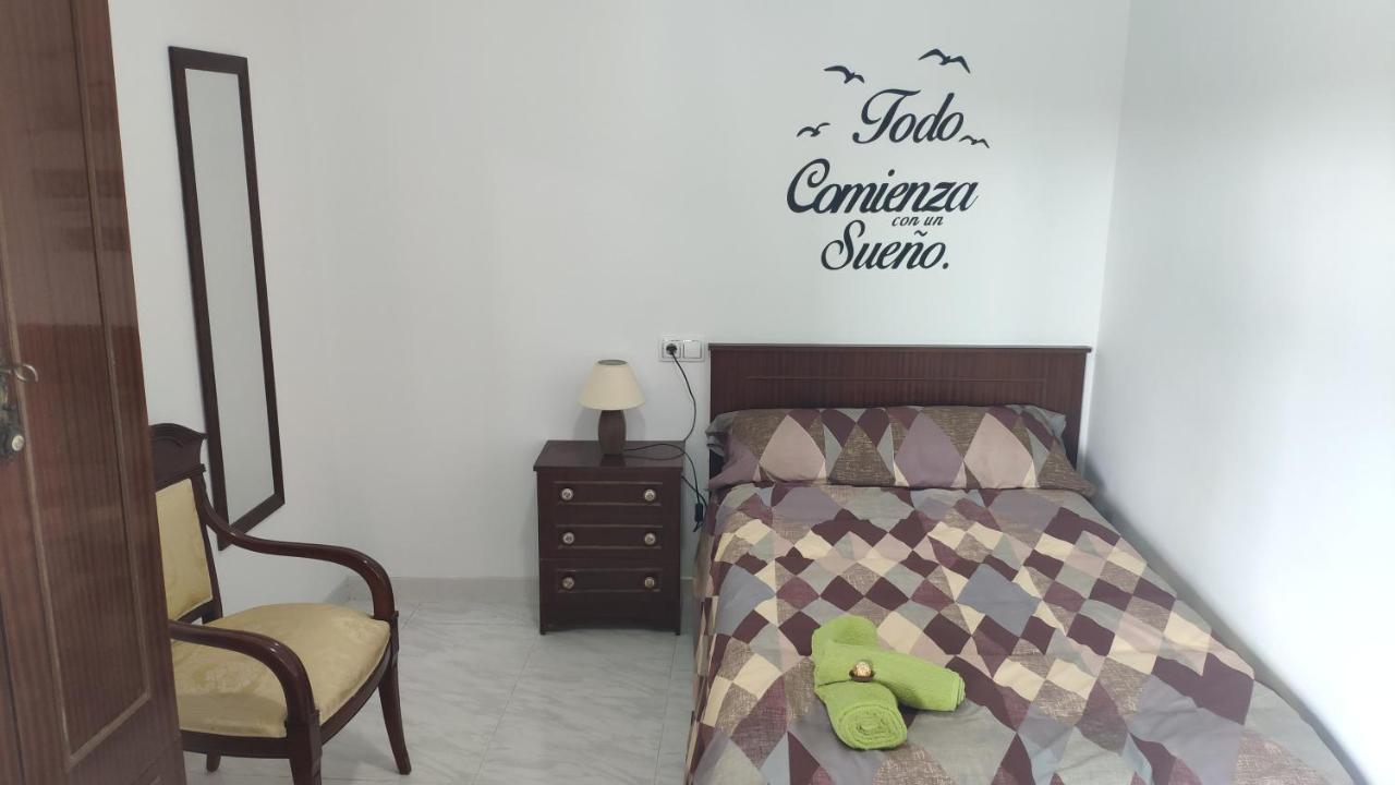 The Triplets Apartment Agres Bagian luar foto