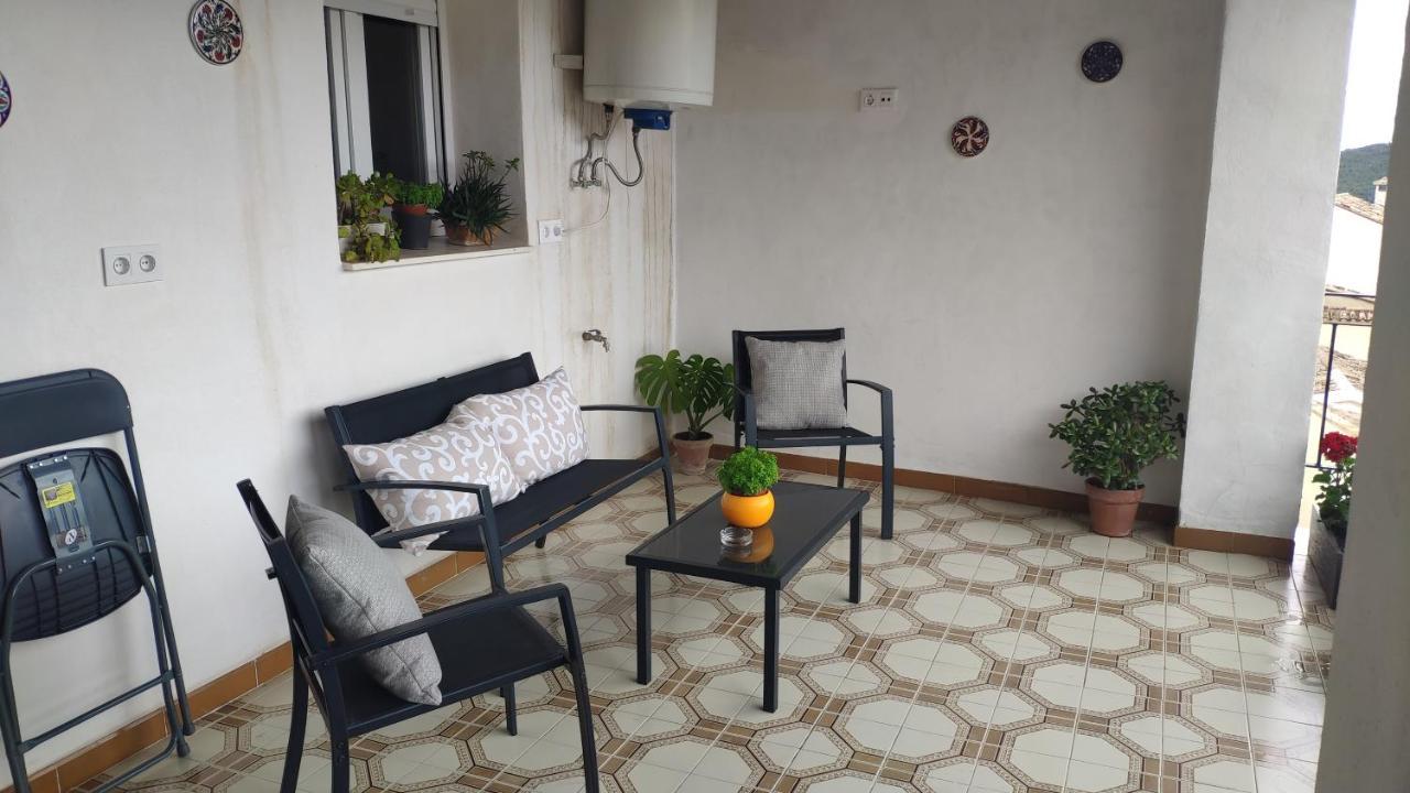 The Triplets Apartment Agres Bagian luar foto