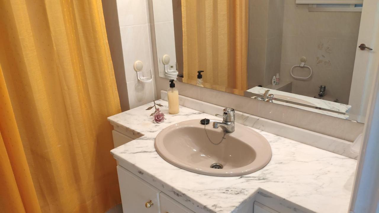 The Triplets Apartment Agres Bagian luar foto