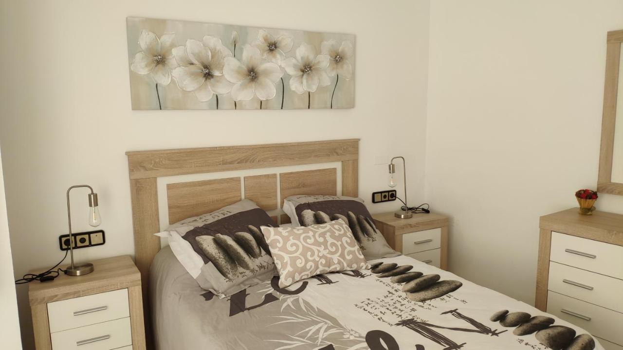 The Triplets Apartment Agres Bagian luar foto